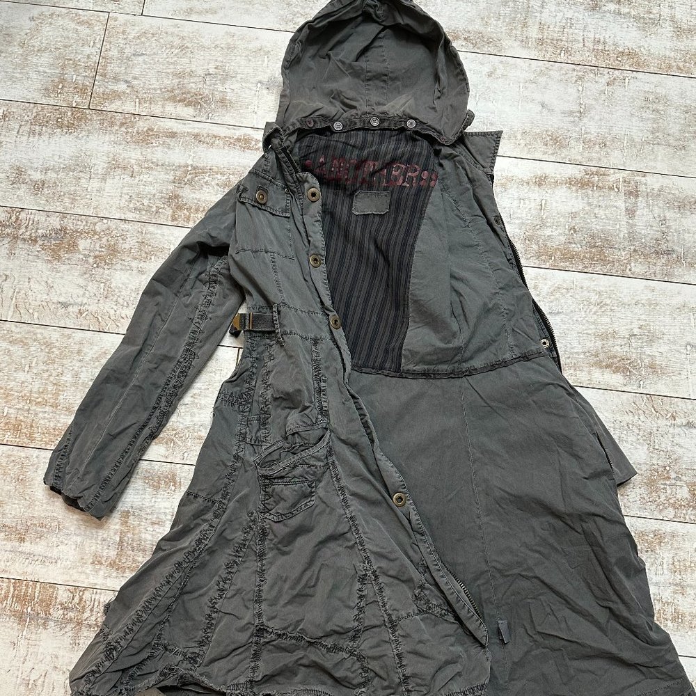 Coat - Picture 3 of 4